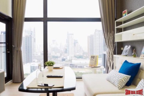 Duplex in Bangkok, Thailand 1 bedroom № 193456 - photo 1