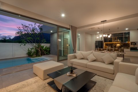 Villa in Kathu, Thailand 4 bedrooms № 169937 - photo 5