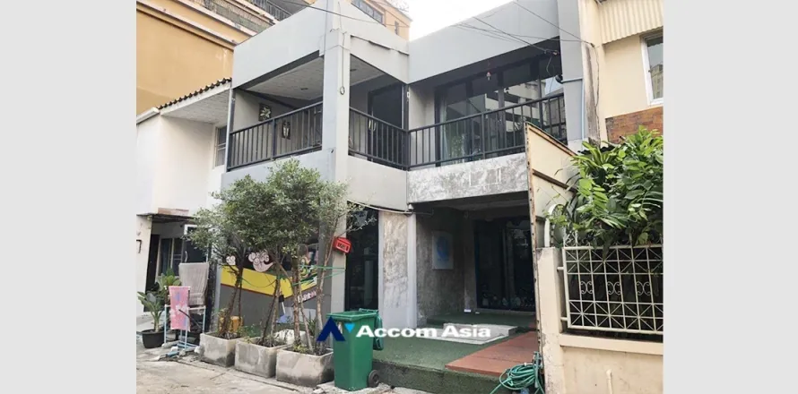 Reihenhaus in Khlong Toei, Bangkok, Thailand 4 Schlafzimmer № 216352