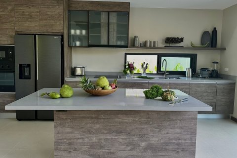 Villa in Phuket, Thailand 4 bedrooms № 159056 - photo 12