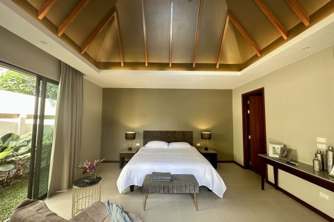Villa in Phuket, Thailand 4 bedrooms № 159056 - photo 16