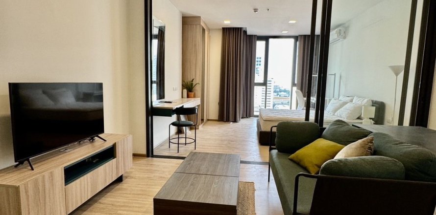 Studio in the Condo in Ratchathewi, Bangkok, Thailand № 159057