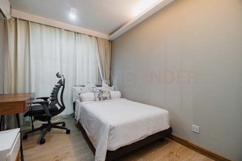 Condo in Watthana, Bangkok, Thailand, 2 bedrooms  № 159054 - photo 13
