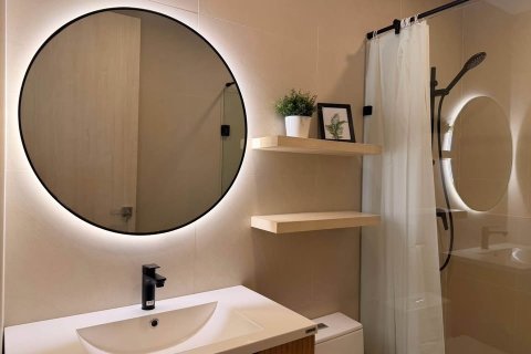 Condominio de 3 dormitorios en Bangkok, Tailandia № 233500 - foto 15
