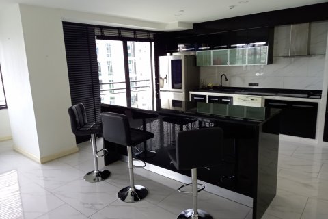 Кондоминиум с 3 спальнями в Ваттхане, Бангкок, Таиланд № 138649 - фото 6