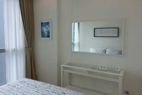 Condo in Khlong San, Bangkok, Thailand, 2 bedrooms  № 138653 - photo 15