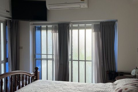 Кондоминиум с 4 спальнями в Сатхоне, Бангкок, Таиланд № 157999 - фото 3