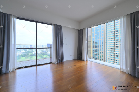 Condo in Bangkok, Thailand, 2 bedrooms № 189931 - photo 5