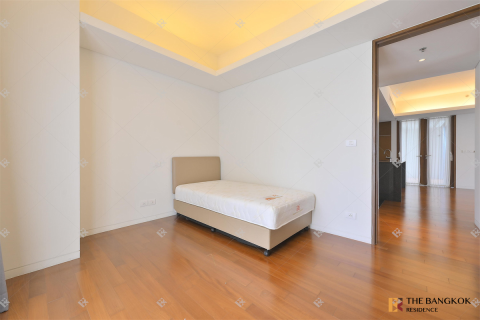 Condo in Bangkok, Thailand, 2 bedrooms № 189931 - photo 7