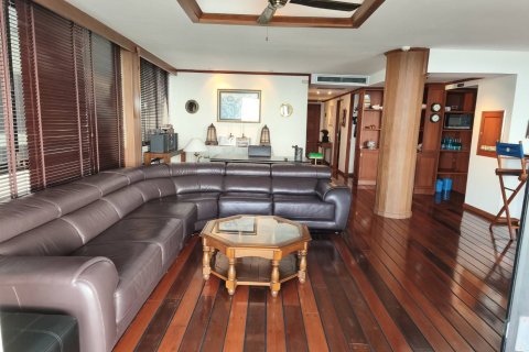 Condo in Pattaya, Thailand, 2 bedrooms  № 144954 - photo 11