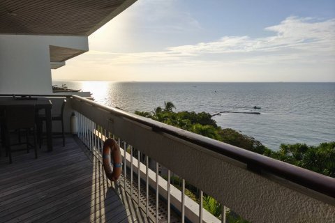 Condo in Pattaya, Thailand, 2 bedrooms  № 144954 - photo 1