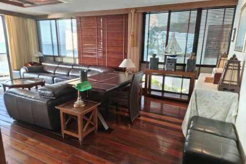 Condo in Pattaya, Thailand, 2 bedrooms  № 144954 - photo 9