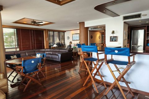 Condo in Pattaya, Thailand, 2 bedrooms  № 144954 - photo 4