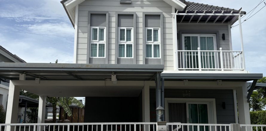 House in Samut Prakan, Thailand 3 bedrooms № 144948