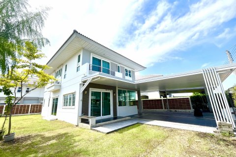 Дом в Тави Ваттане, Бангкок, Таиланд с 5 спальнями № 137777 - фото 1