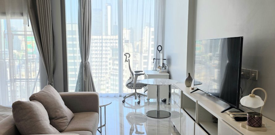 Studio dans le Condo à Watthana, Bangkok, Thaïlande  № 157947