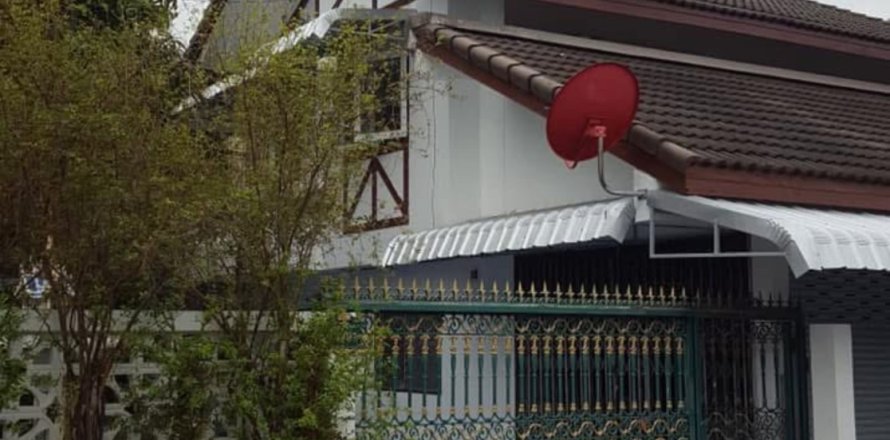 Maison à Bang Khen, Bangkok, Thaïlande 3 chambres № 157943