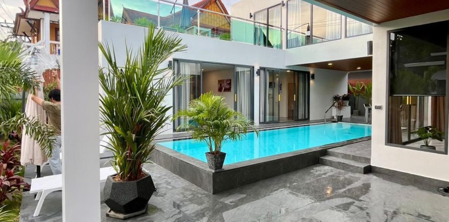 Villa in Phuket, Thailand 4 bedrooms № 157944