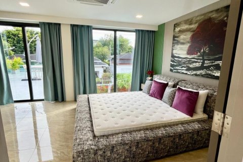 Villa in Phuket, Thailand 4 bedrooms № 157944 - photo 13