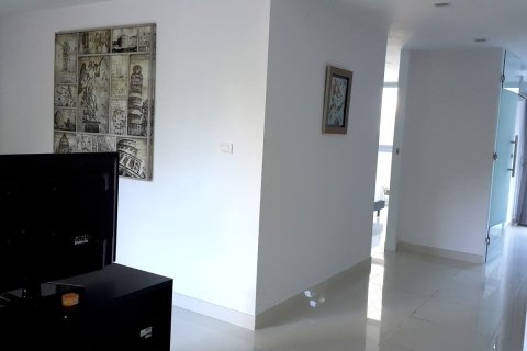 Condo in Pattaya, Thailand, 2 bedrooms № 205320 - photo 6