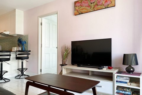 Condo in Hua Hin, Thailand, 1 bedroom  № 176567 - photo 9