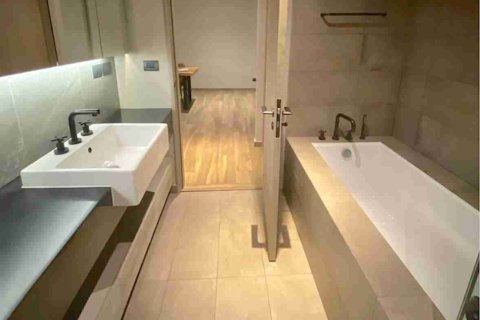 Condo in Bangkok, Thailand, 2 bedrooms № 183686 - photo 13