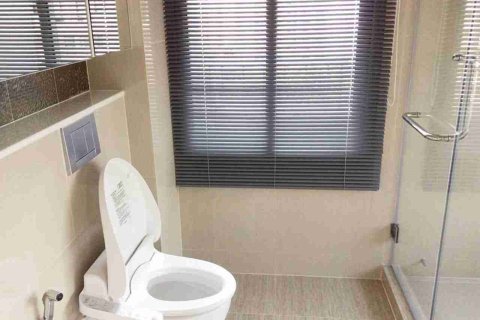 Condo in Bangkok, Thailand, 2 bedrooms № 183689 - photo 8