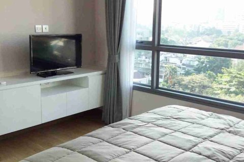 Condo in Bangkok, Thailand, 2 bedrooms № 183689 - photo 5