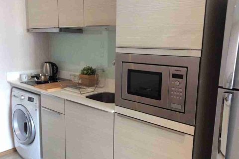 Condo in Bangkok, Thailand, 2 bedrooms № 183689 - photo 4