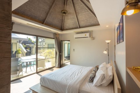 Villa in Phuket, Thailand 5 bedrooms № 147892 - photo 10