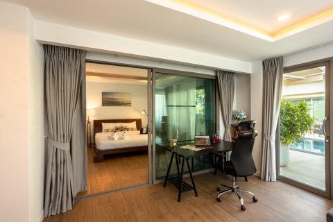 Villa in Phuket, Thailand 5 bedrooms № 147892 - photo 6