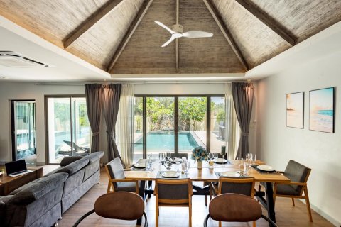 Villa in Phuket, Thailand 5 bedrooms № 147892 - photo 4