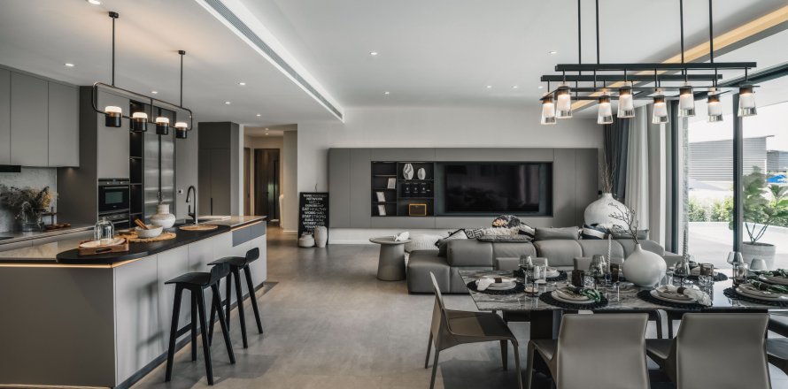 Villa in Phuket, Thailand 4 bedrooms № 147895