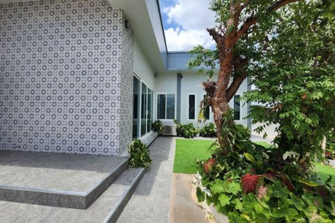 House in Chiang Mai, Thailand 4 bedrooms № 119949 - photo 4