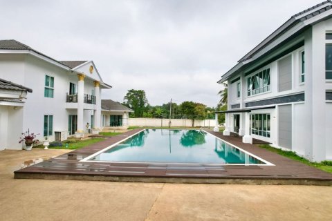 House in Chiang Mai, Thailand 6 bedrooms № 119951 - photo 4