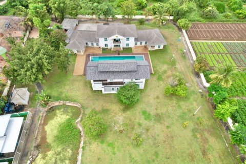 House in Chiang Mai, Thailand 6 bedrooms № 119951 - photo 9