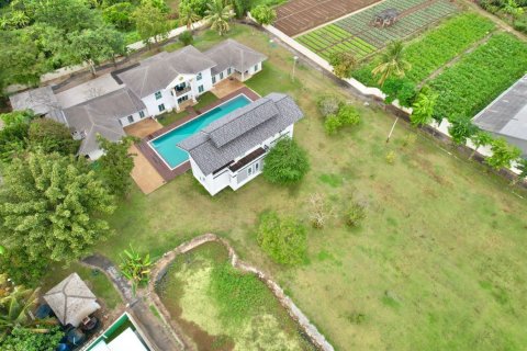 House in Chiang Mai, Thailand 6 bedrooms № 119951 - photo 8