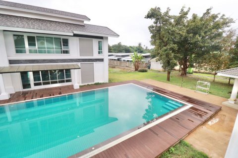 House in Chiang Mai, Thailand 6 bedrooms № 119951 - photo 23