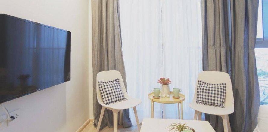 Studio dans le Condo à Huai Khwang, Bangkok, Thaïlande  № 173518