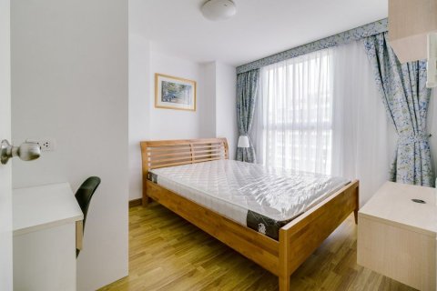 Condo in Phra Khanong, Bangkok, Thailand, 2 bedrooms № 173514 - photo 5