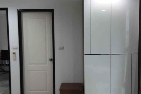 Studio dans le Condo à Watthana, Bangkok, Thaïlande  № 173517 - photo 7