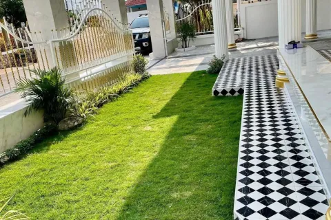 House in Pattaya, Thailand 5 bedrooms № 173513 - photo 15