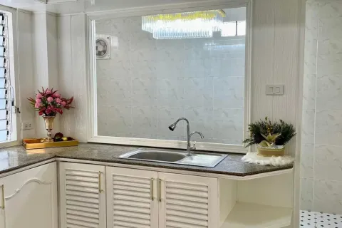 House in Pattaya, Thailand 5 bedrooms № 173513 - photo 17