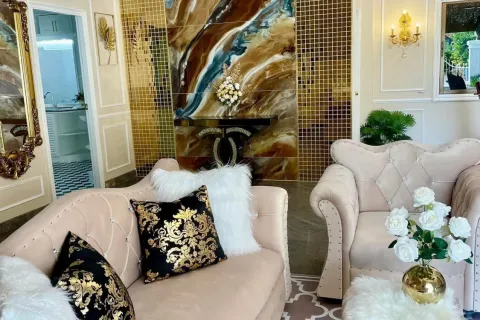 House in Pattaya, Thailand 5 bedrooms № 173513 - photo 2