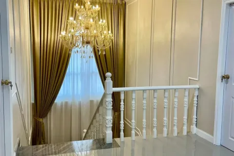 House in Pattaya, Thailand 5 bedrooms № 173513 - photo 7