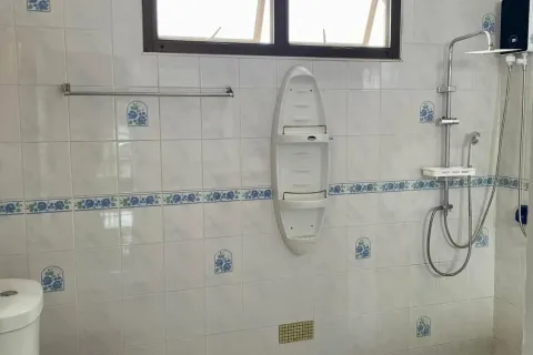 House in Pattaya, Thailand 5 bedrooms № 173513 - photo 13