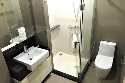Condo in Bangkok, Thailand, 1 bedroom  № 143595 - photo 11