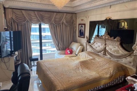 Condo in Watthana, Bangkok, Thailand, 4 bedrooms  № 133840 - photo 11