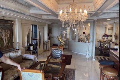 Condo in Watthana, Bangkok, Thailand, 4 bedrooms  № 133840 - photo 8