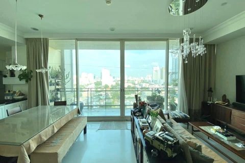 Condo in Khlong Toei, Bangkok, Thailand, 2 bedrooms  № 133835 - photo 1